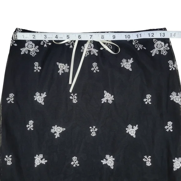 Forever 21 Mesh Maxi Skirt Womens M Black Embroidered Floral Whimsigoth Romantic - Picture 12 of 13